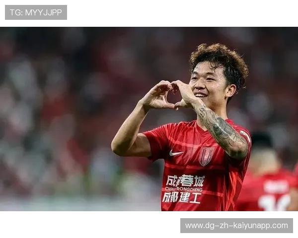 成都蓉城严鼎皓中路连续突破助攻：中场之心的爆发与传承